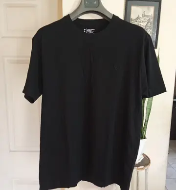 v2 Packet Round Neck Tshirt